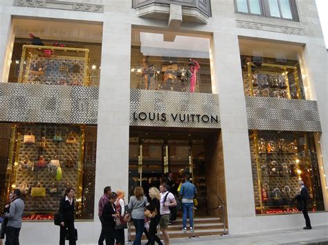 lv oxford street|Louis Vuitton London Selfridges store, United Kingdom.